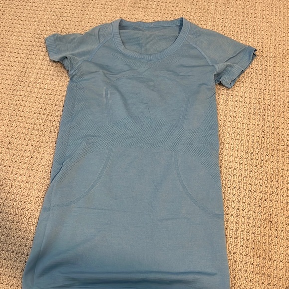 lululemon athletica Tops - Swiftly short sleeve